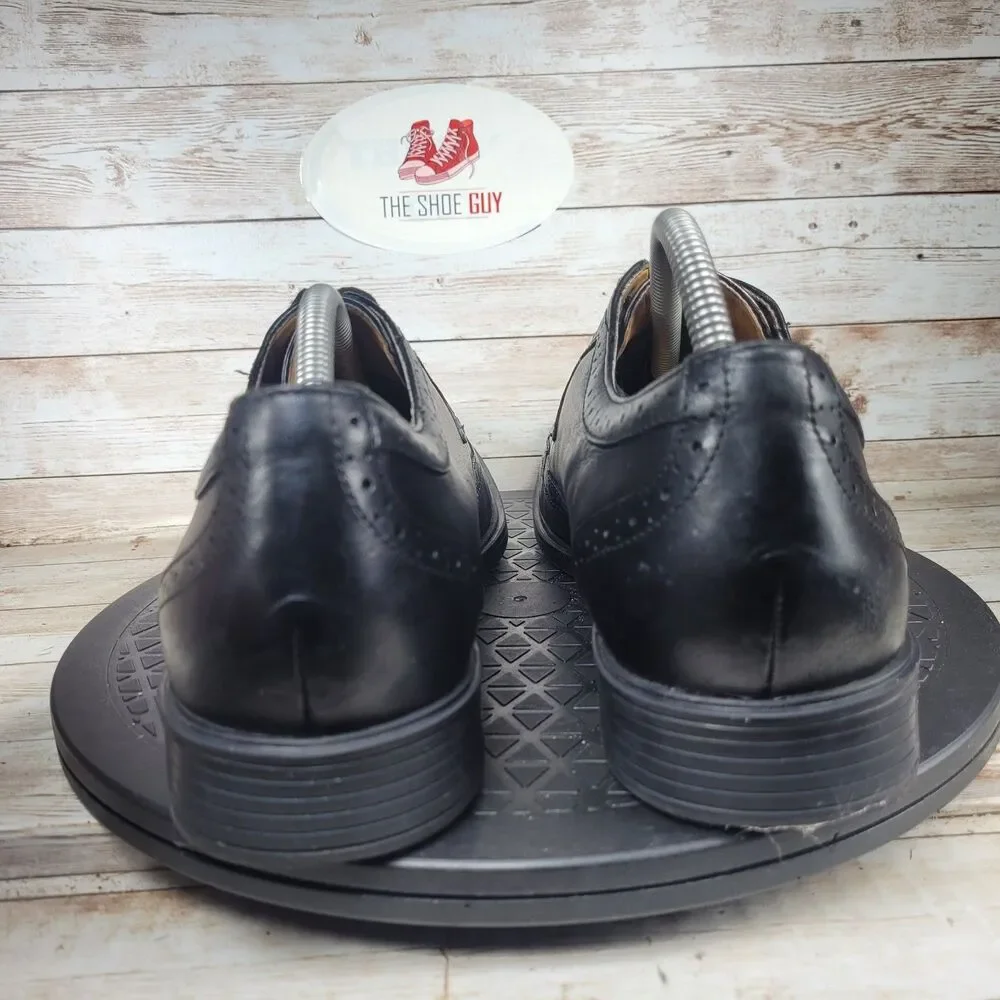 Clarks Tilden Wing Oxford Shoes Men's Size 10.5 Black Leather Comfort Lace Up